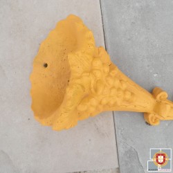 CORNET DE FLEURS JAUNE